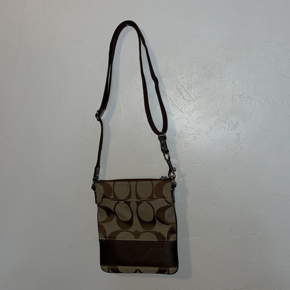 Coach Cross Body Bag - Picture 4 of 11